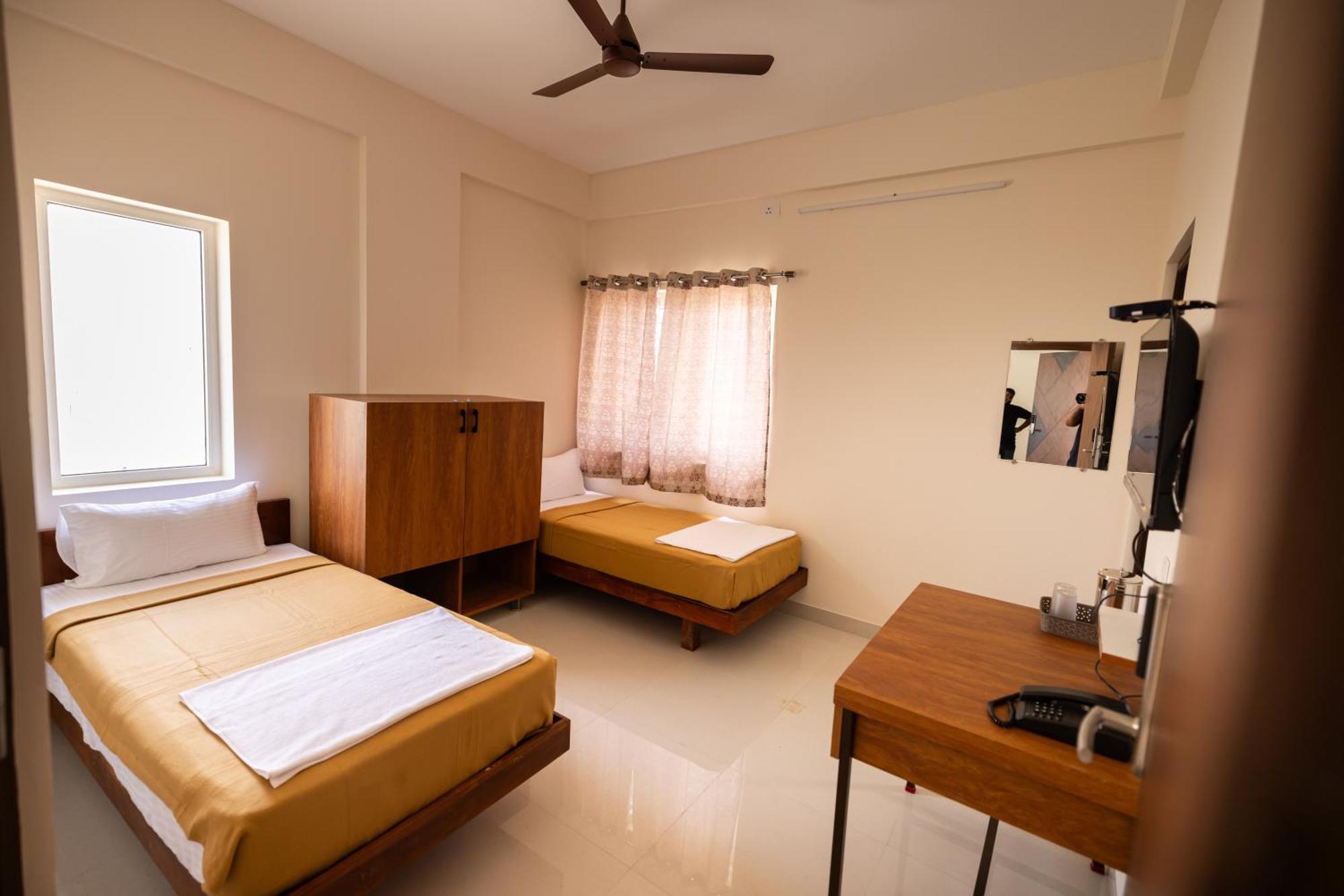 Hotel Viba Residency Coimbatore Esterno foto