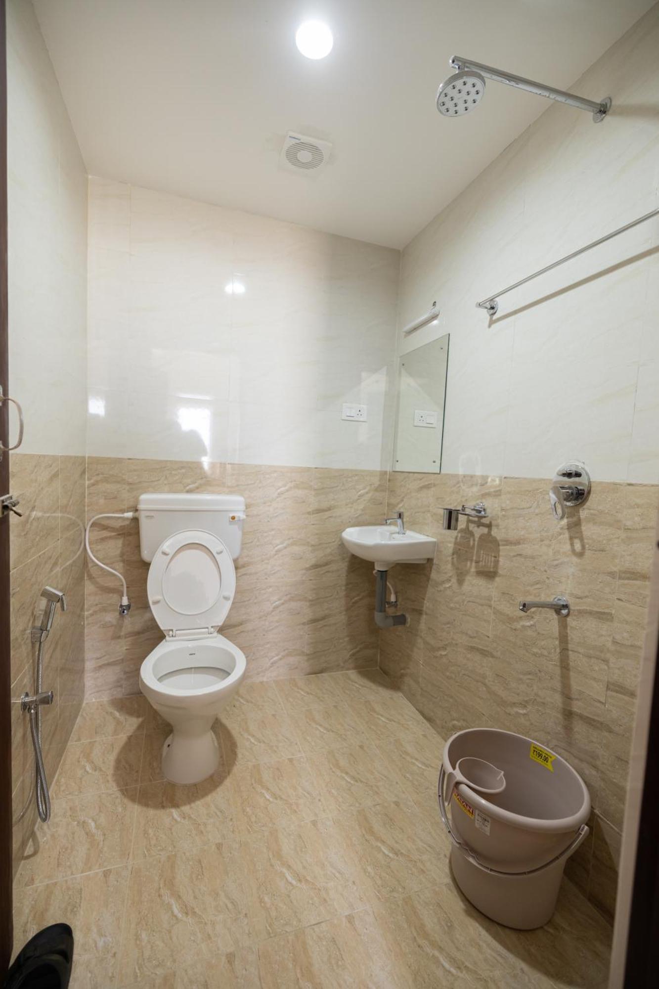Hotel Viba Residency Coimbatore Esterno foto